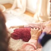 Team règles douloureuses ? Chez Pelucho bouillottes, nous avons la solution qui vous fait du bien au naturel 🌿

Notre format bouillotte bouteille permet de réchauffer et soulager la zone souhaitée 💛

🔹 Pratique : se glisse partout
🔹 Format bouteille épouse parfaitement le ventre ou le dos
🔹 2 min au micro-ondes et c'est prêt !

Rendez-vous sur notre site pour les découvrir
🌐 www.pelucho.fr

#reglesdouloureuse #douleursmenstruelles #douleurs #bouillotte #bouillottesseches #pelucho #naturopathie #bienetre #naturel #relaxation #zen #zenitude #solutionnaturelle