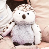 Avons-nous des fans de l'école des sorciers par ici ? 🤫
Attention, il ne s'agit pas d'Hedwige mais bel et bien de notre beau et majestueux Archimède 🦉

➡ 2 min au micro-ondes et profitez d'un moment de bien-être 🕐

Prêt à être adopté ou à offrir, dès à présent sur notre site
🌐 www.pelucho.fr

#pelucho #ideecadeau #cadeauideal #cute #mignon #thermotherapie #hibou #chouette #ideecadeauenfant #ideecadeaunoel #toutpourmonbebe #naturopathie