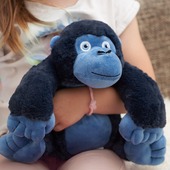 " Et hop. Taper taper taper. Nous y voilà " 💛

Avons-nous des connaisseurs parmi nous…
S'agit-il de Miguel ou de Maurice ? 🦍

#pelucho #asdelajungle #animaux #enfants #doudou #peluchebouillottes #peluche #douceur #cute #mignons #prendresoindesoi #bienetre