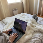 Travail, stress ? Après une journée bien remplie, offrez-vous un moment de détente bien mérité avec nos tours de cou et/ou chaussons chauffants 😴

➡ À utiliser chauds ou bien glacés !
Pour cela rien de plus simple : 1 min au micro-ondes ou 2H dans un sac au congélateur 

#tourdecou #bouillottesseches #ideecadeau #ideecadeau #pelucho #douleurs #douceur #thermotherapie #naturopathie #pharmacies #peluchobouillottes #chaud #froid #relaxation #detente #bienetre #chaussons #chaussonchauffant