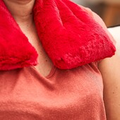 Travail sur écran, stress, mauvaise posture 😬
➡ Quel est le coupable de vos tensions dans la nuque ?

Grâce à sa forme ergonomique qui épouse parfaitement vos cervicales, il diffuse une chaleur profonde issue du blé français 🇫🇷
En quelques minutes, les muscles se dénouent, la circulation s'améliore et le stress disparaît.

C'est la séance de thermothérapie dont vous ne pourrez plus vous passer !
