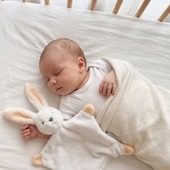 Vous connaissez nos Pelucho bouillottes, mais connaissez-vous nos bouillottes pour bébés ? 😍
Un heureux évènement, un cadeau de naissance ? Nos bouillottes pour bébés sont les bouillottes peluches qu'il vous faut !

Celles-ci répondent aux normes de sécurité en vigueur : CE / NB TOYS / EN 71 / REACH / BS8433 et conviennent donc parfaitement à des nourrissons 👶

Lapin, girafe, éléphant, faon, ou encore ours, l'ensemble de nos modèles sont disponibles sur notre site :
🌐 www.pelucho.fr