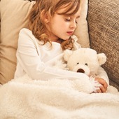 Vous rencontrez des difficultés à endormir votre enfant ? 👧👦

Créez une atmosphère réconfortante et relaxante à vos bouts de chou grâce à nos Pelucho bouillottes 🧸

Découvrez l'ensemble de notre collection sur notre site
🌐 www.pelucho.fr

#pelucho #peluchobouillotte #toutpourmonbebe #douleurs #chagrin #relaxation #thermothérapie #mafille #monfils #mumlife #ideecadeau #ideecadeauenfant #bienetre #calin